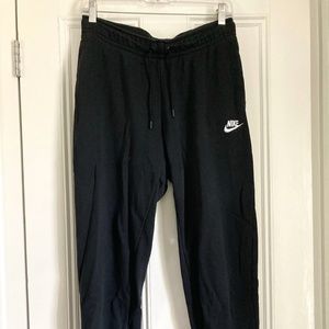 Nike Club Fleece Mid-Rise Joggers